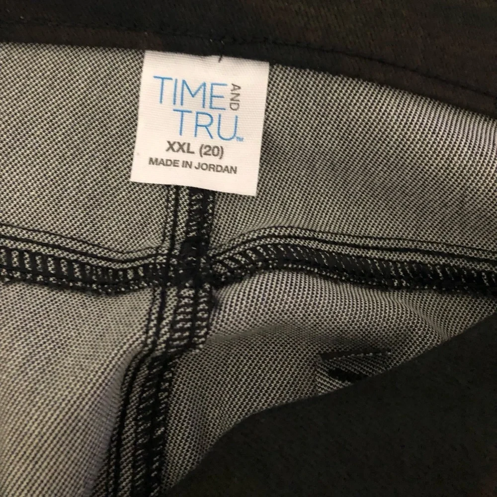 $6❤️Bundled Time and Tru Pants - Picture 6 of 9